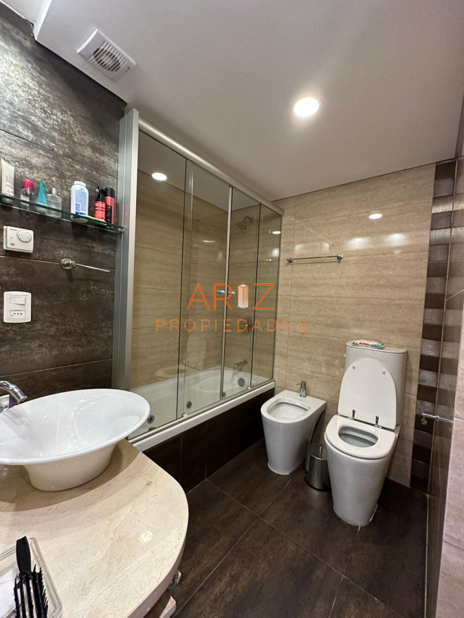 Apartamento ID.2104 - En venta apartamento de 2 Dormitorios en Punta del Este