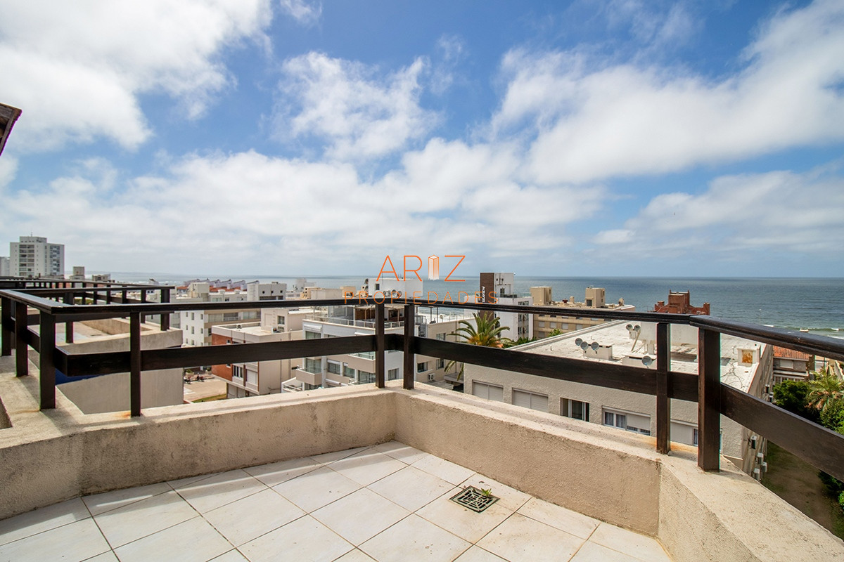 Apartamento ID.1765 - Apartamento en Venta de 3 dormitorios en Edificio Palm Beach . Peninsula , Punta del este 