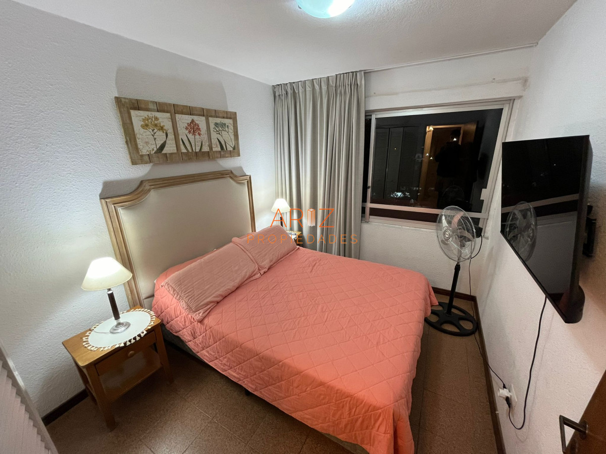 Apartamento ID.2341 - Venta apartamento de 2 dormitorios en Punta del Este oportunidad Roosevelt