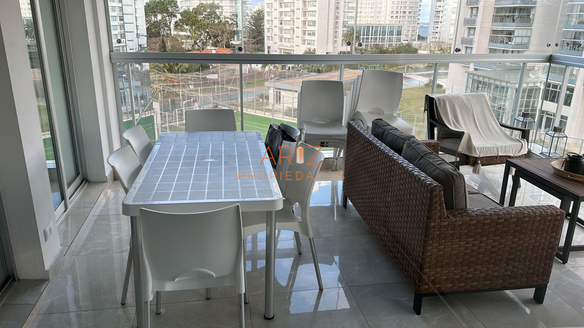 Apartamento ID.2271 - Vende departamento en Mansa de 3 dormitorios, con buena iluminacion.