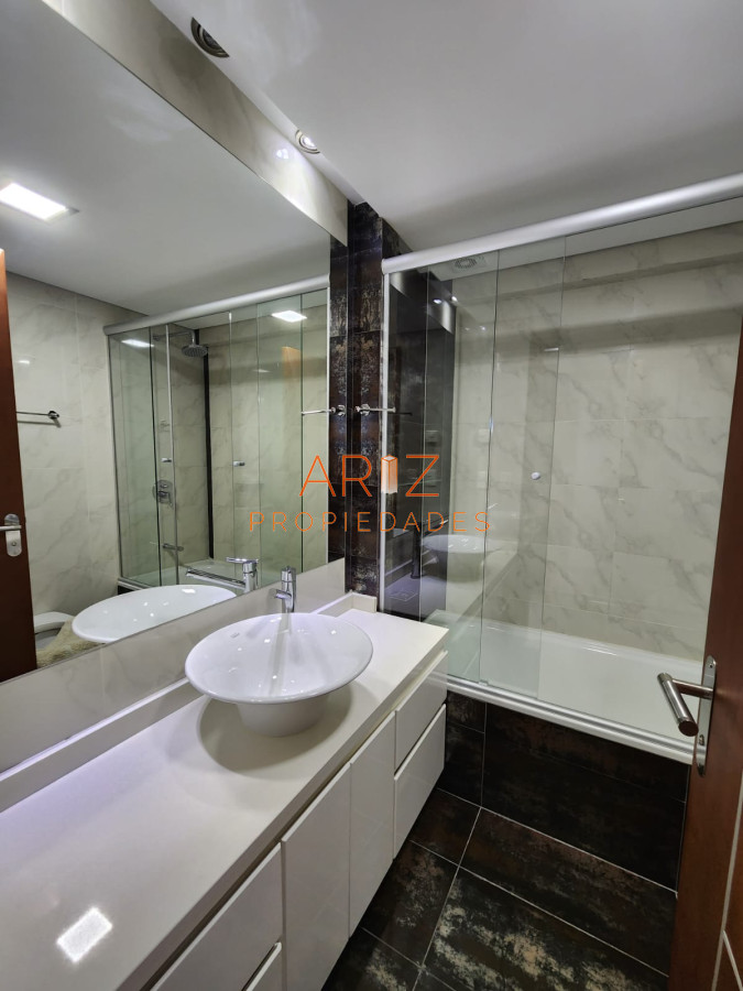 Apartamento ID.2134 - MIAMI BOULEVARD, PUNTA DEL ESTE, PLAYA MANSA, DOS DORMITORIOS , PRIMERAS PARADAS 