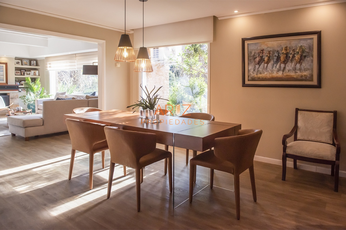 Casa ID.2054 - Casa en Venta de 4 dormitorios en San Rafael , Punta del este 