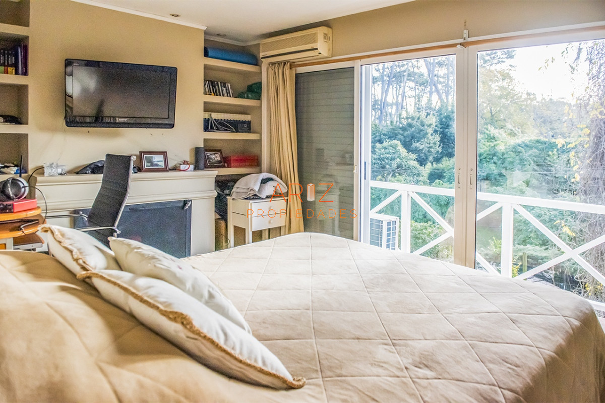 Casa ID.2054 - Casa en Venta de 4 dormitorios en San Rafael , Punta del este 