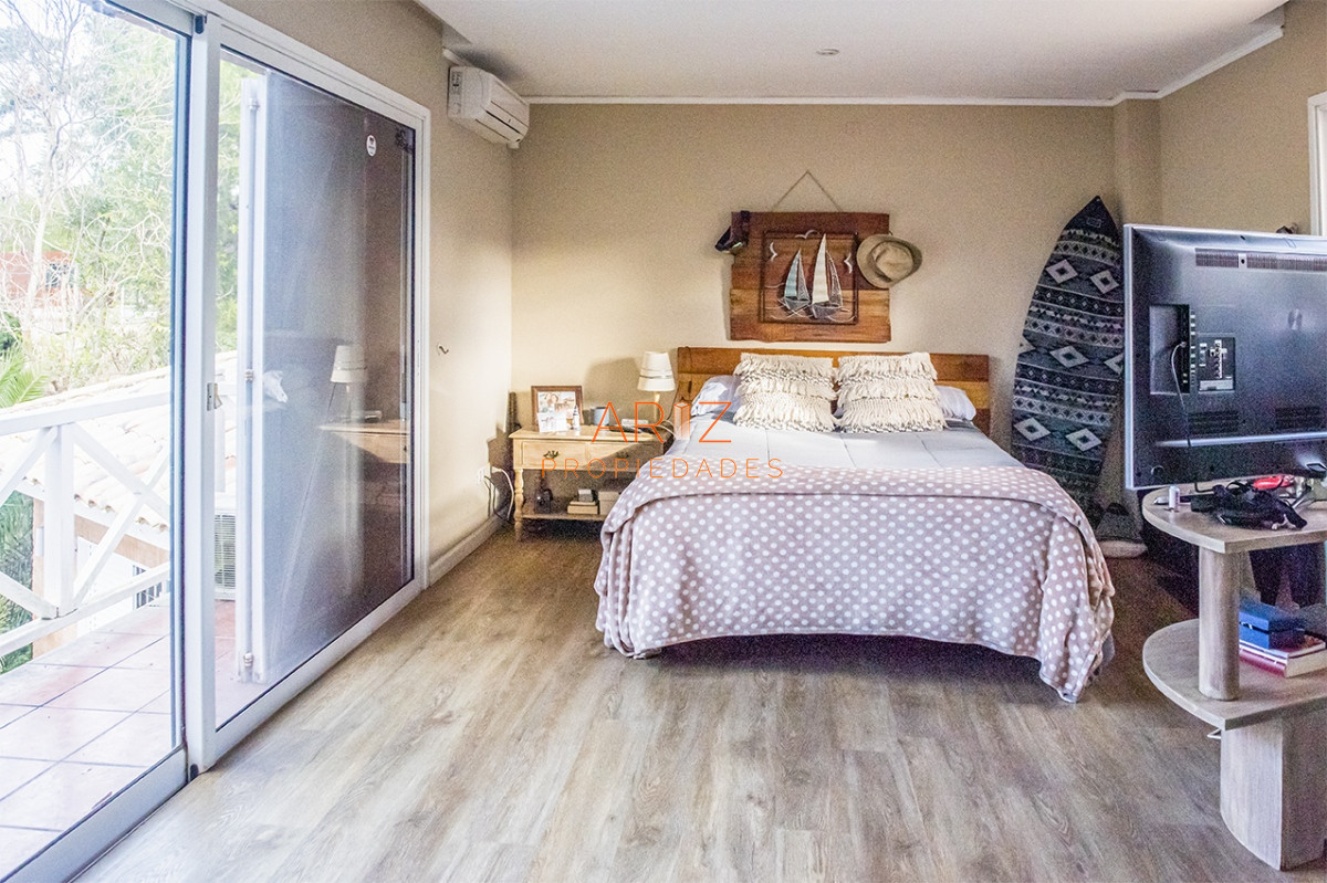 Casa ID.2054 - Casa en Venta de 4 dormitorios en San Rafael , Punta del este 