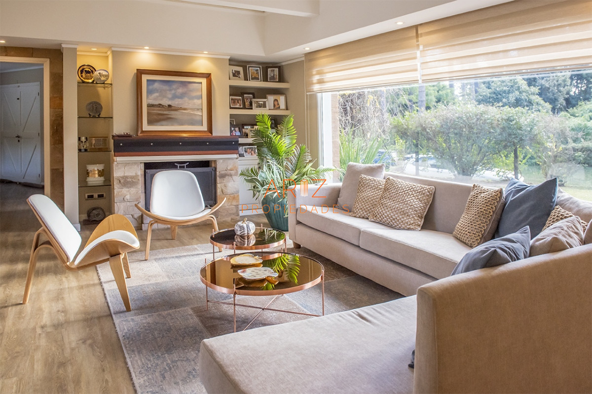 Casa ID.2054 - Casa en Venta de 4 dormitorios en San Rafael , Punta del este 