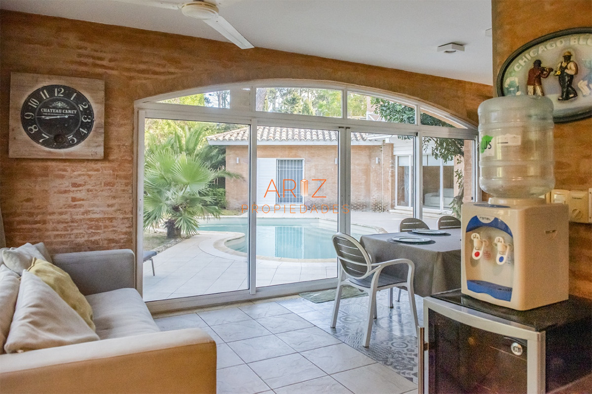 Casa ID.2054 - Casa en Venta de 4 dormitorios en San Rafael , Punta del este 