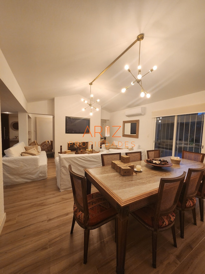 Casa ID.2060 - Casa en Alquiler verano temporada de 4 dormitorios en Playa Mansa , Punta del este , Maldonado 