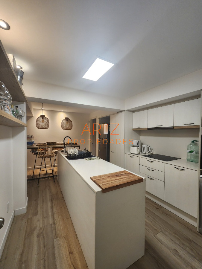 Casa ID.2060 - Casa en Alquiler verano temporada de 4 dormitorios en Playa Mansa , Punta del este , Maldonado 