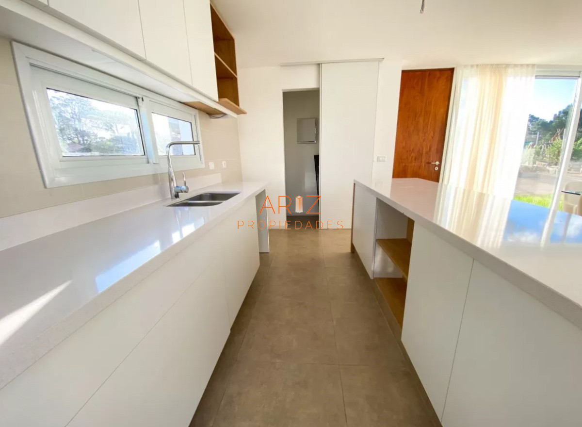 Casa ID.1932 - Venta Casa de 3 dormitorios y 3 Baños en Barrio Privado Punta del Este