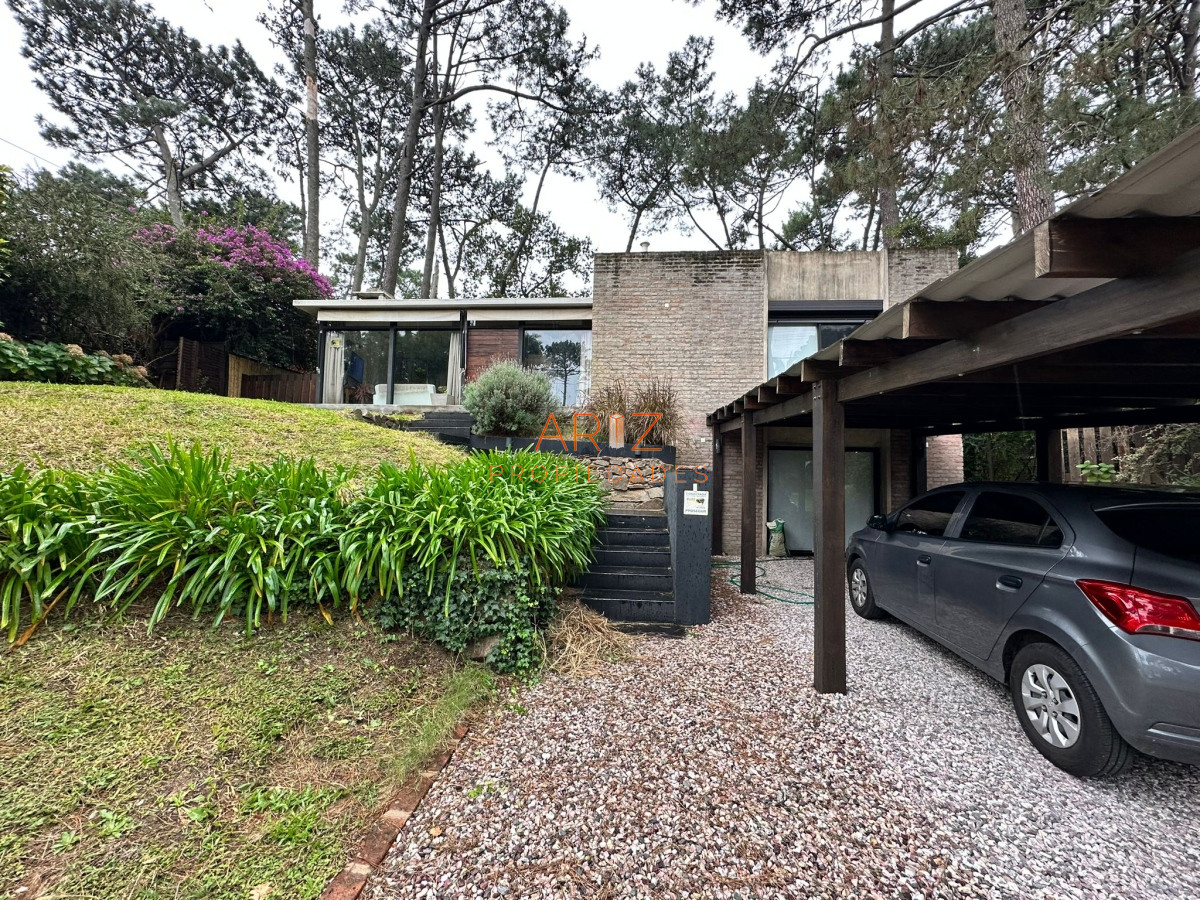 Casa ID.1942 - Vende casa muy linda en Pinares , Punta del Este 4 dormitorios