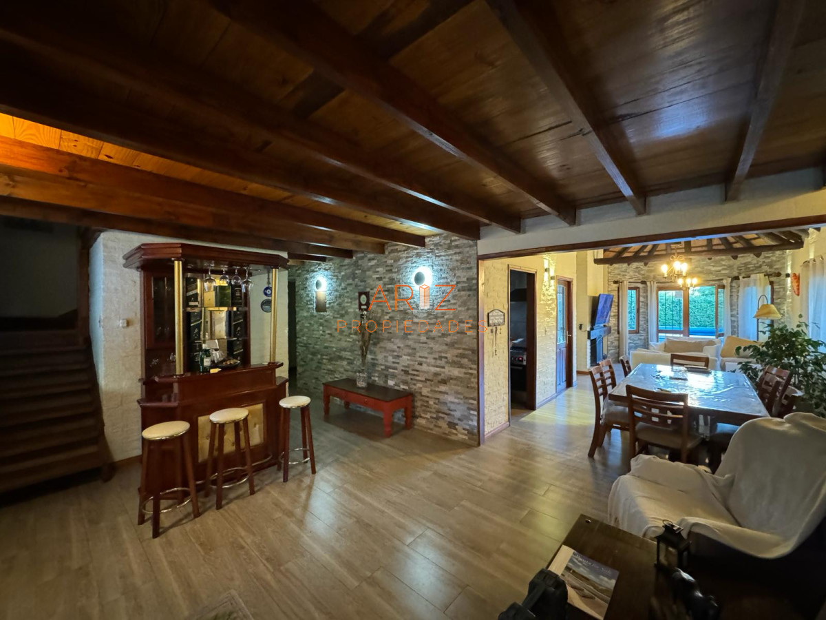 Casa ID.1857 - Vende casa de 3 dormitorios en Pinares, Punta del Este 
