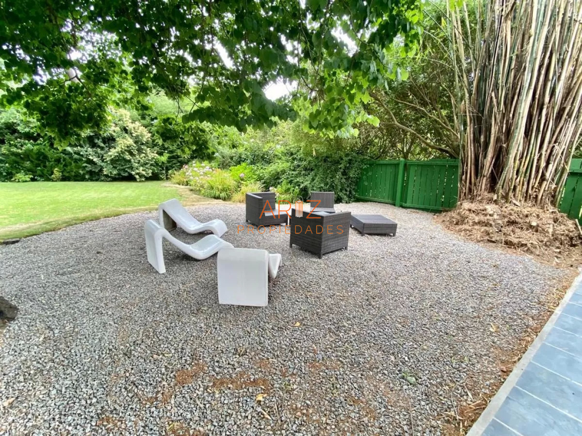 Casa ID.2060 - Casa en Alquiler verano temporada de 4 dormitorios en Playa Mansa , Punta del este , Maldonado 