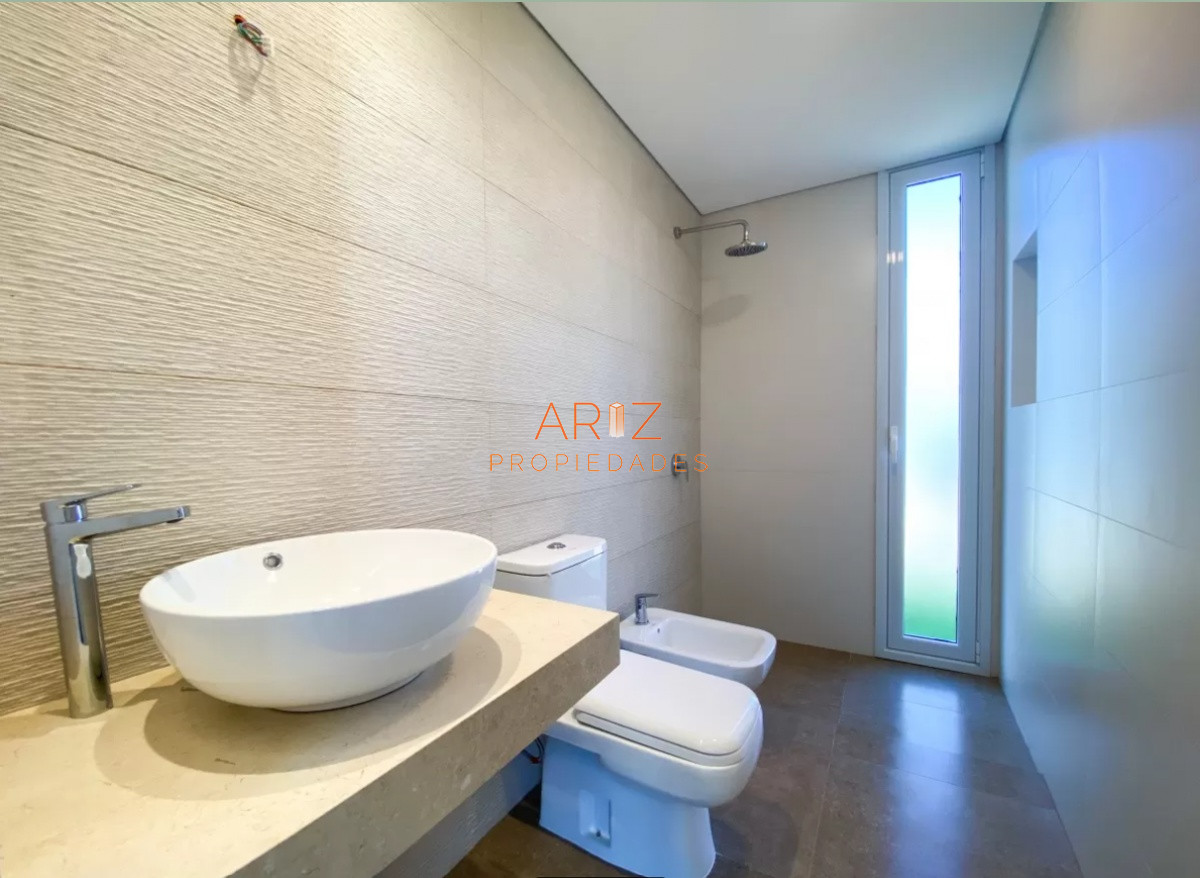 Casa ID.1932 - Venta Casa de 3 dormitorios y 3 Baños en Barrio Privado Punta del Este