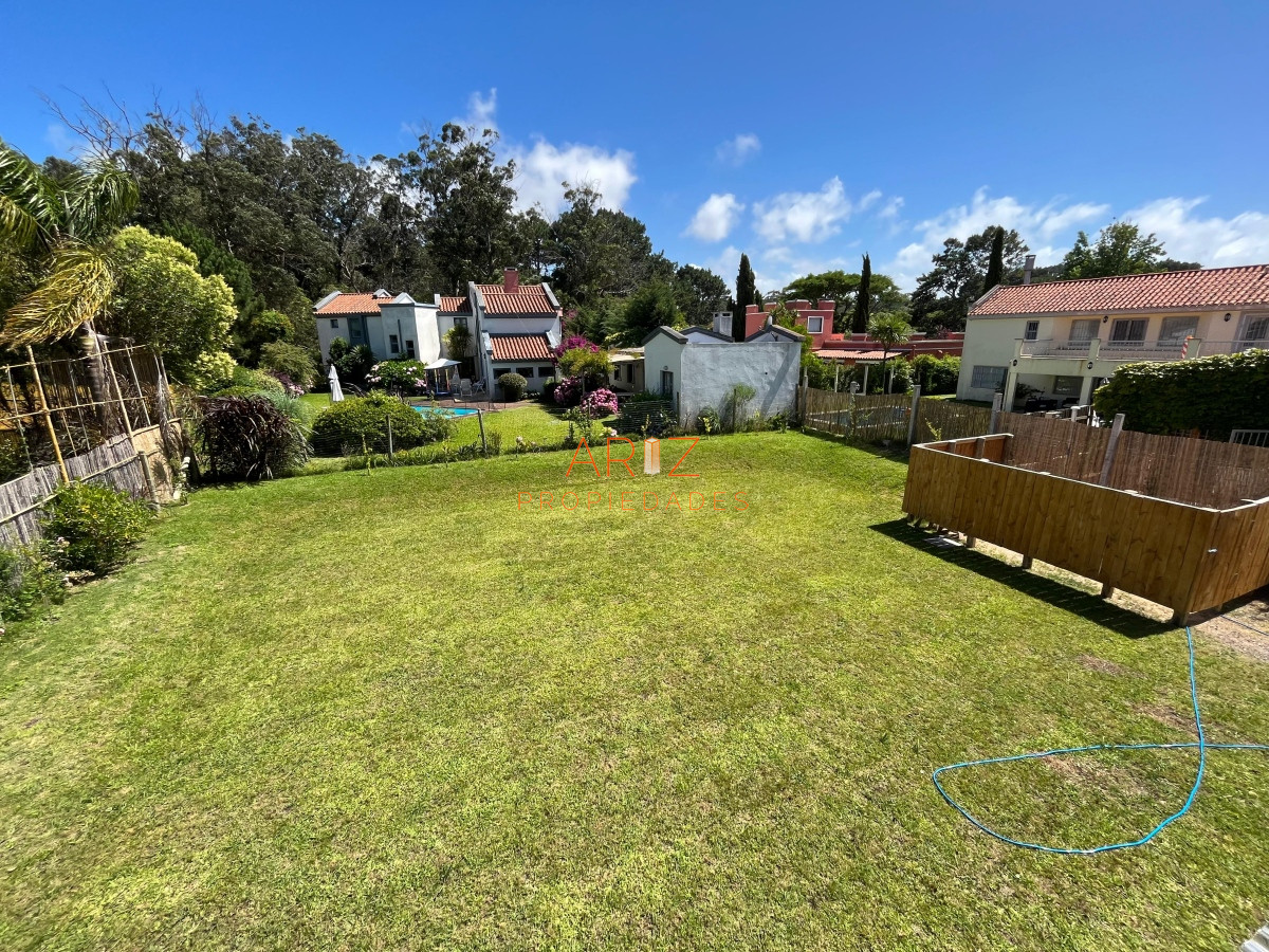 Casa ID.1861 - Casa de 3 dormitorios en Alquiler ANUAL en Playa Brava , Rincon del Indio , Punta del este 