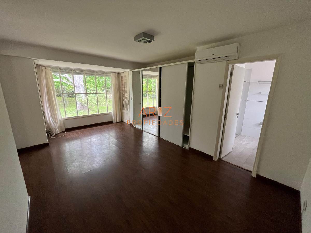 Casa ID.1628 - ALQUILER ANUAL Y VENTA Chalet de 3 dormitorios mas dependencia en zona residencial