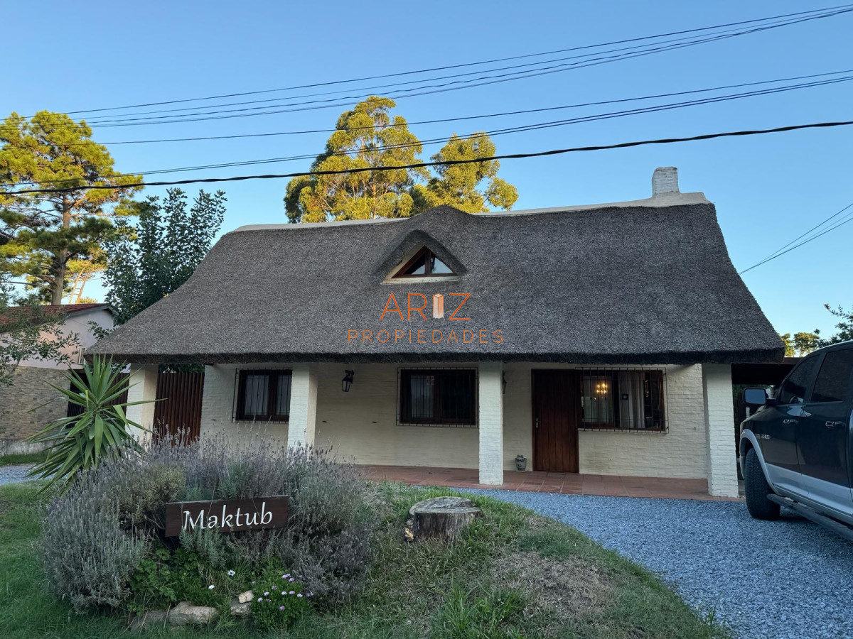 Casa ID.1857 - Vende casa de 3 dormitorios en Pinares, Punta del Este 