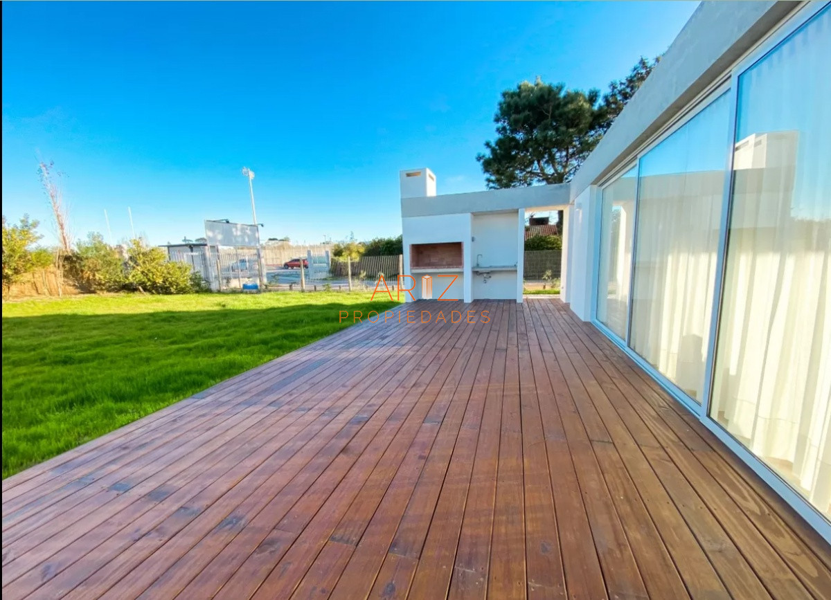 Casa ID.1932 - Venta Casa de 3 dormitorios y 3 Baños en Barrio Privado Punta del Este