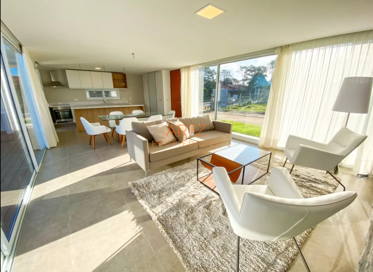 Casa ID.1932 - Venta Casa de 3 dormitorios y 3 Baños en Barrio Privado Punta del Este