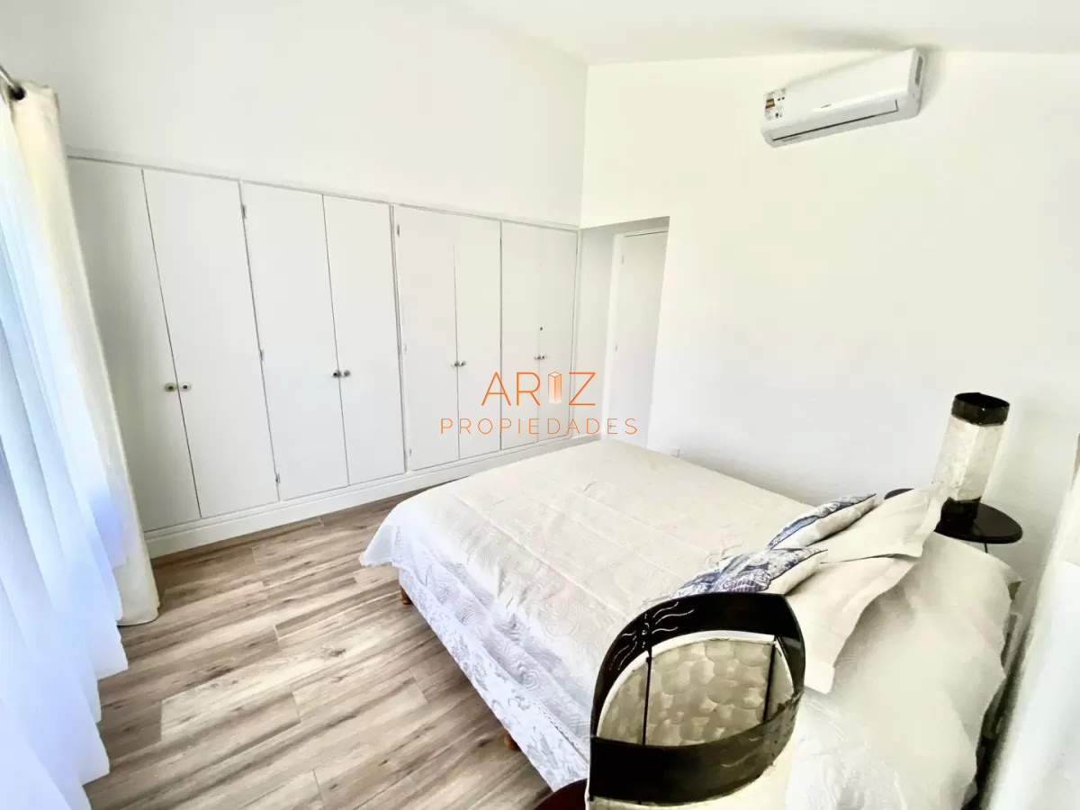 Casa ID.2060 - Casa en Alquiler verano temporada de 4 dormitorios en Playa Mansa , Punta del este , Maldonado 