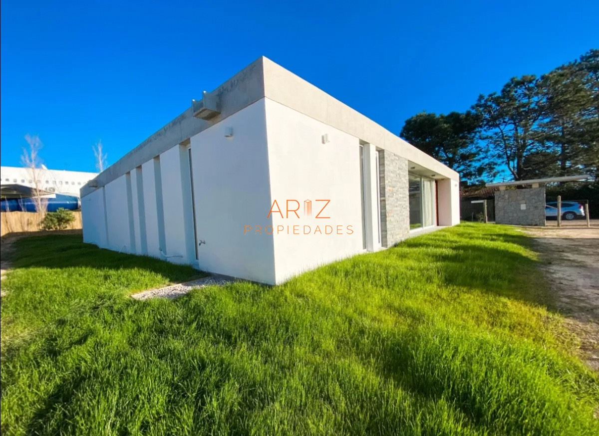 Casa ID.1932 - Venta Casa de 3 dormitorios y 3 Baños en Barrio Privado Punta del Este