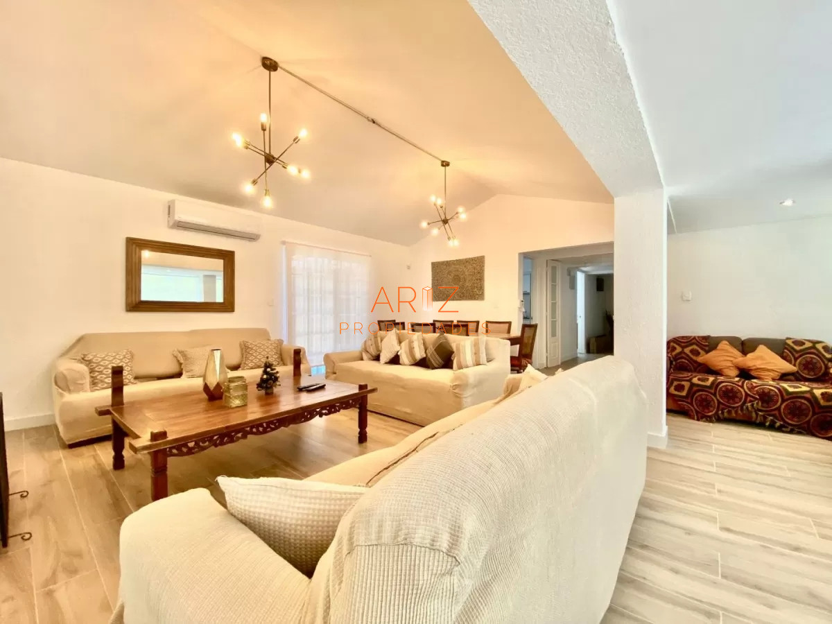 Casa ID.2060 - Casa en Alquiler verano temporada de 4 dormitorios en Playa Mansa , Punta del este , Maldonado 