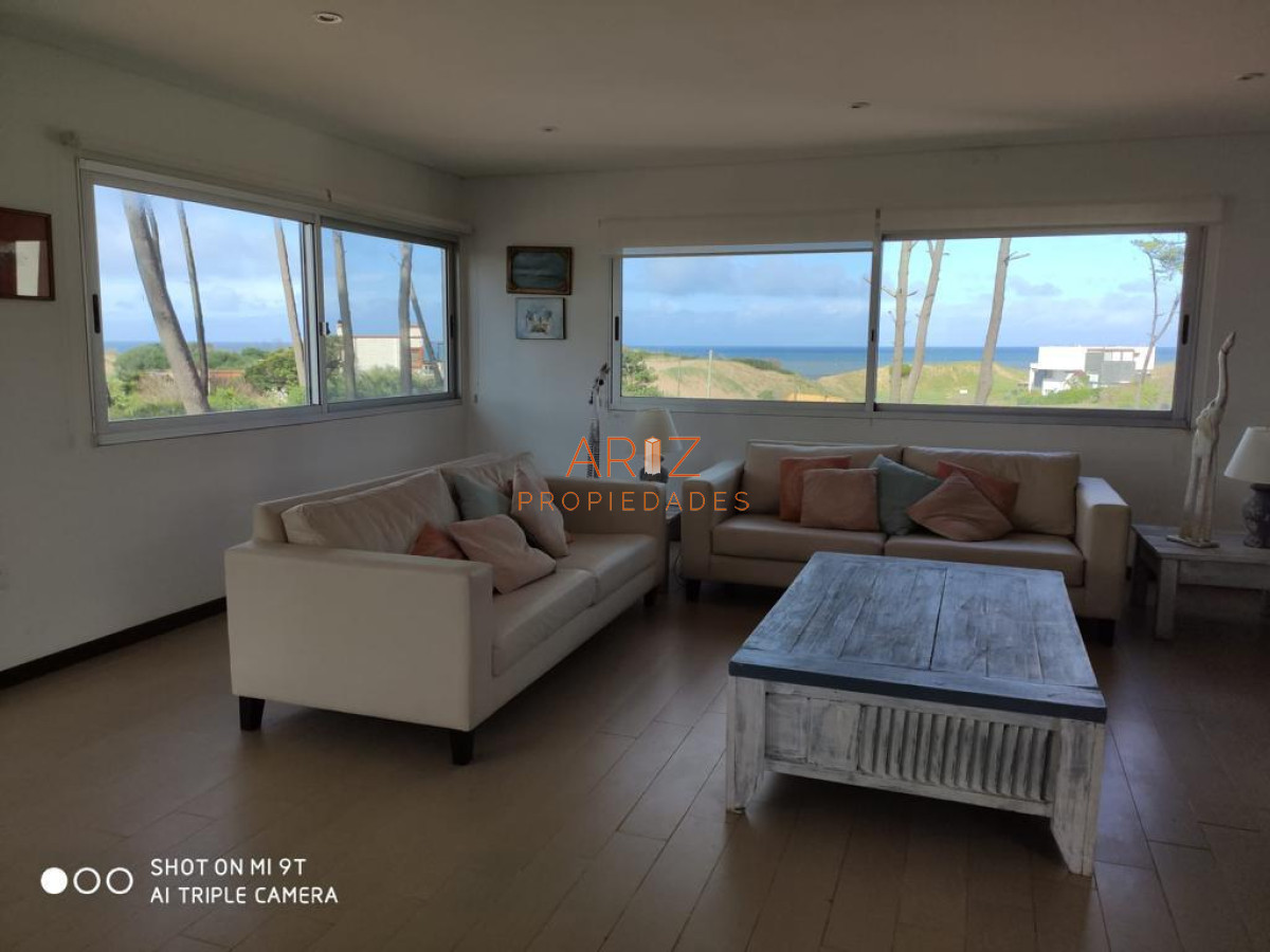 Casa ID.1665 - Casa a la venta en Chihuahua Punta del este 3 Dormitorios y Piscina