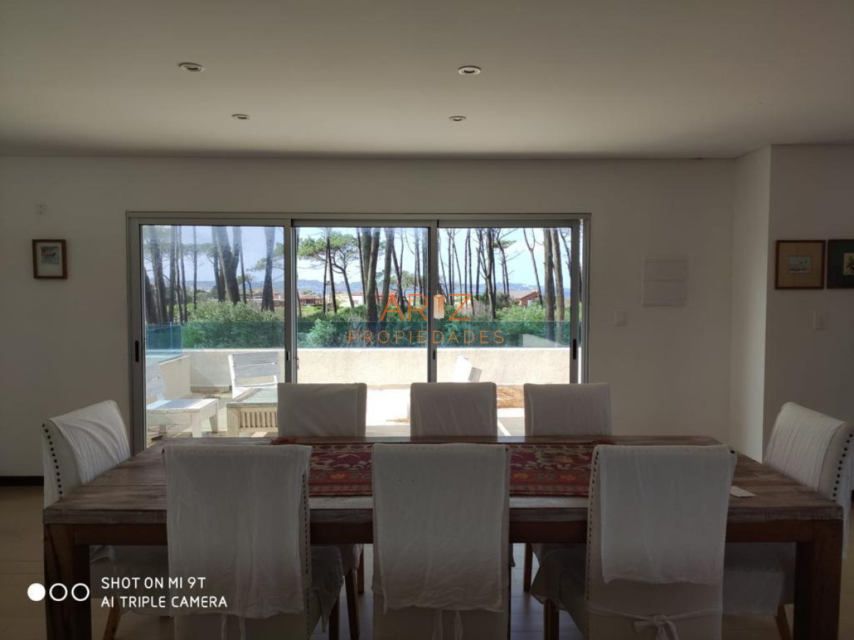 Casa ID.1665 - Casa a la venta en Chihuahua Punta del este 3 Dormitorios y Piscina