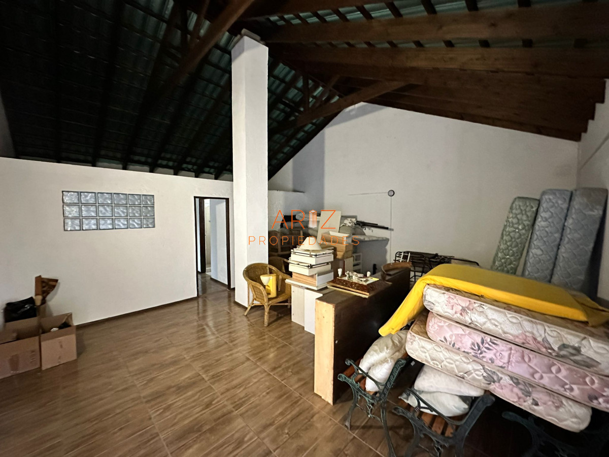 Casa ID.2022 - Vende casa de 4 dormitorios con piscina y gran parque en Golf, Punta del Este