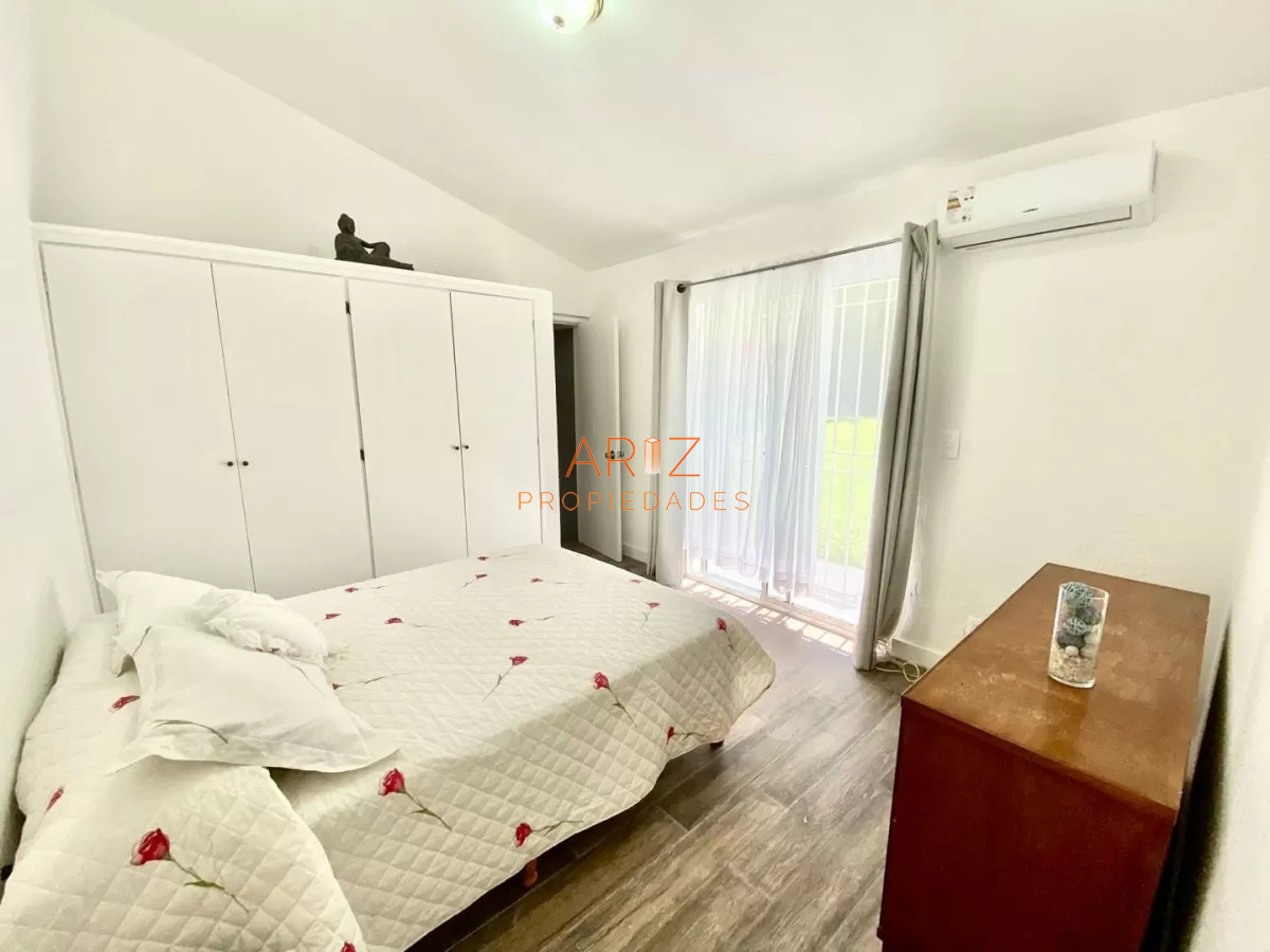 Casa ID.2060 - Casa en Alquiler verano temporada de 4 dormitorios en Playa Mansa , Punta del este , Maldonado 
