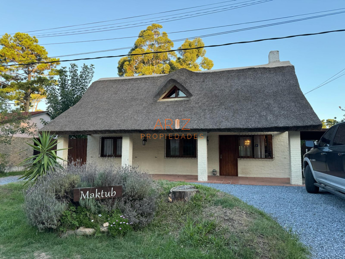 Casa ID.1857 - Vende casa de 3 dormitorios en Pinares, Punta del Este 