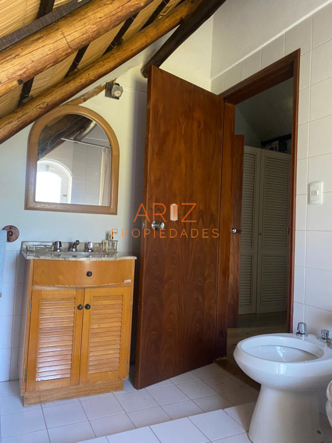 Casa ID.1940 - Excelente propiedad en venta en zona tranquila. 3 dormitorios.