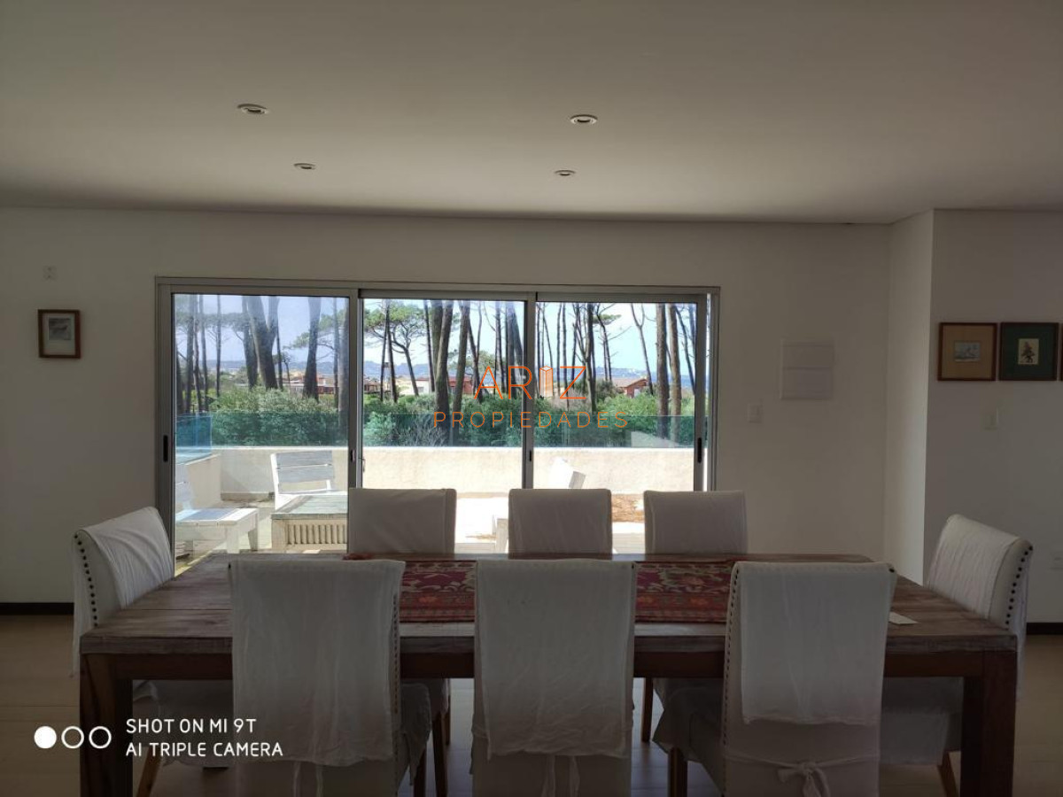 Casa ID.1665 - Casa a la venta en Chihuahua Punta del este 3 Dormitorios y Piscina