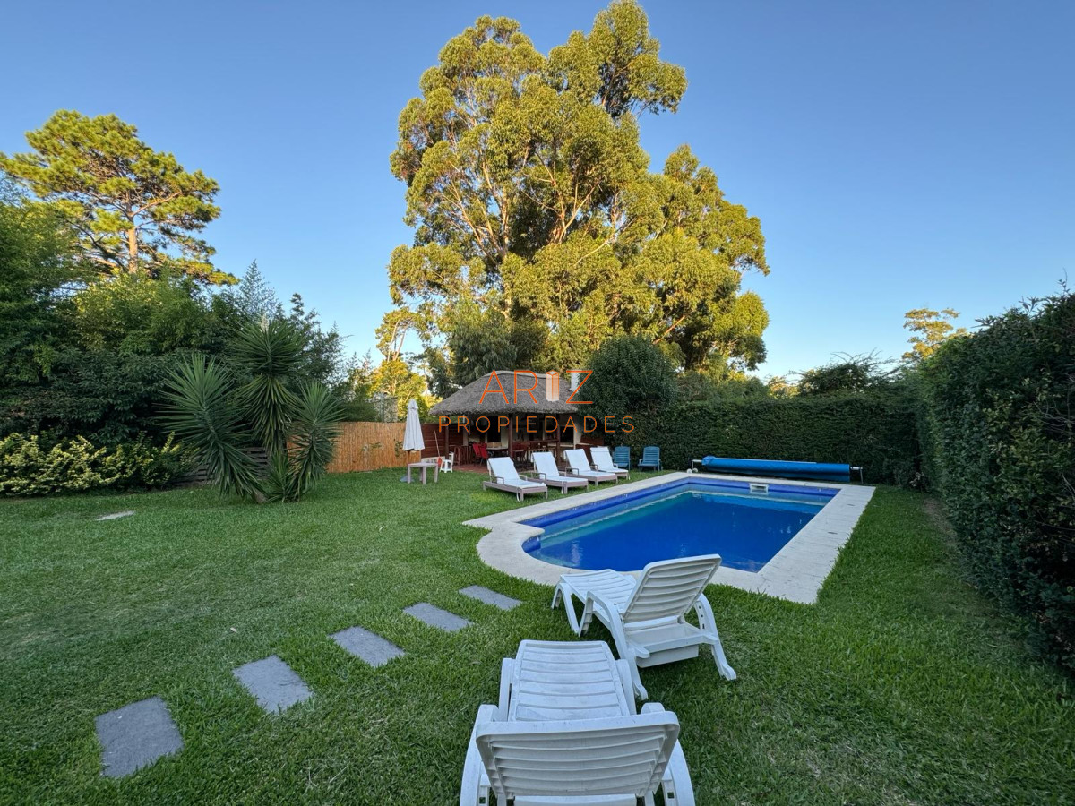 Casa ID.1857 - Vende casa de 3 dormitorios en Pinares, Punta del Este 