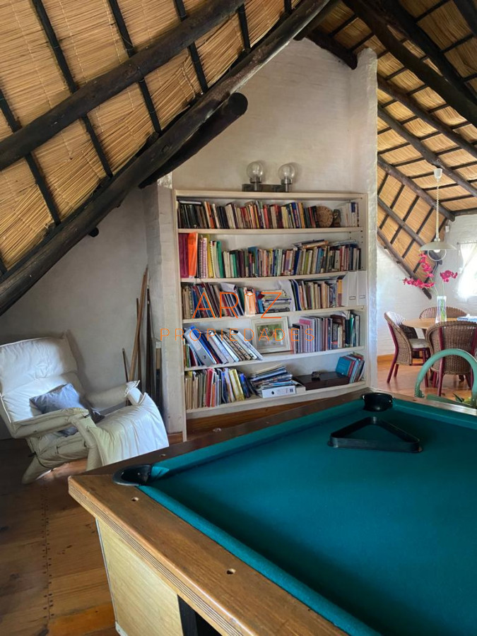 Casa ID.1940 - Excelente propiedad en venta en zona tranquila. 3 dormitorios.