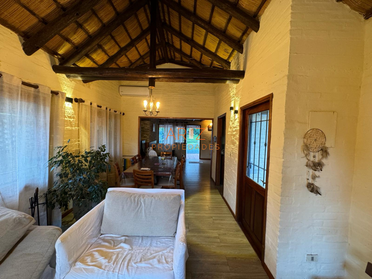 Casa ID.1857 - Vende casa de 3 dormitorios en Pinares, Punta del Este 