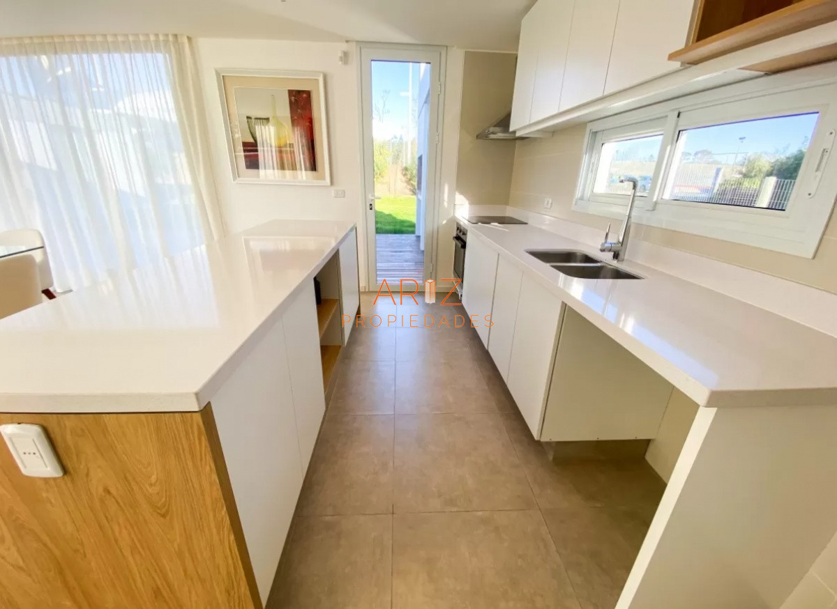 Casa ID.1932 - Venta Casa de 3 dormitorios y 3 Baños en Barrio Privado Punta del Este