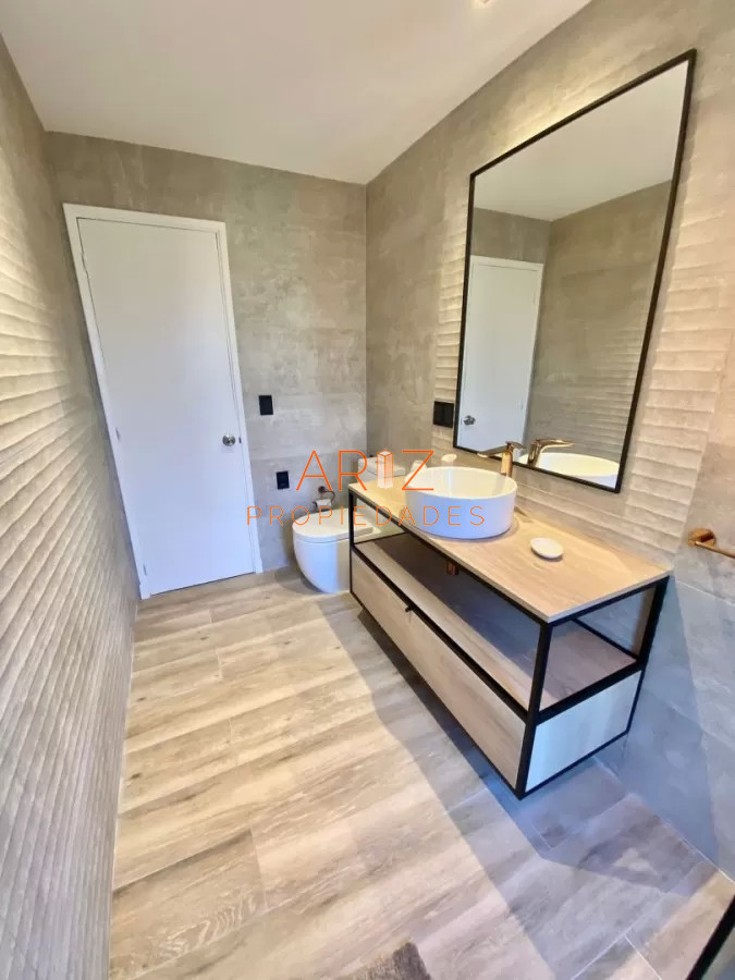 Casa ID.2060 - Casa en Alquiler verano temporada de 4 dormitorios en Playa Mansa , Punta del este , Maldonado 