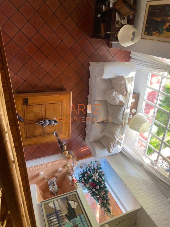 Casa ID.1940 - Excelente propiedad en venta en zona tranquila. 3 dormitorios.