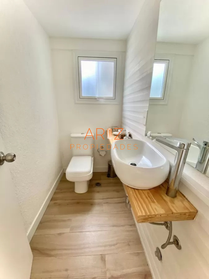 Casa ID.2060 - Casa en Alquiler verano temporada de 4 dormitorios en Playa Mansa , Punta del este , Maldonado 