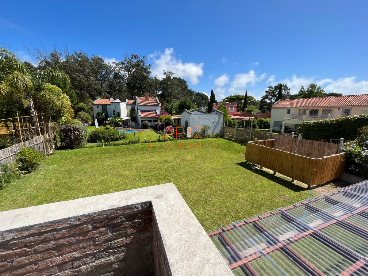 Casa ID.1861 - Casa de 3 dormitorios en Alquiler ANUAL en Playa Brava , Rincon del Indio , Punta del este 