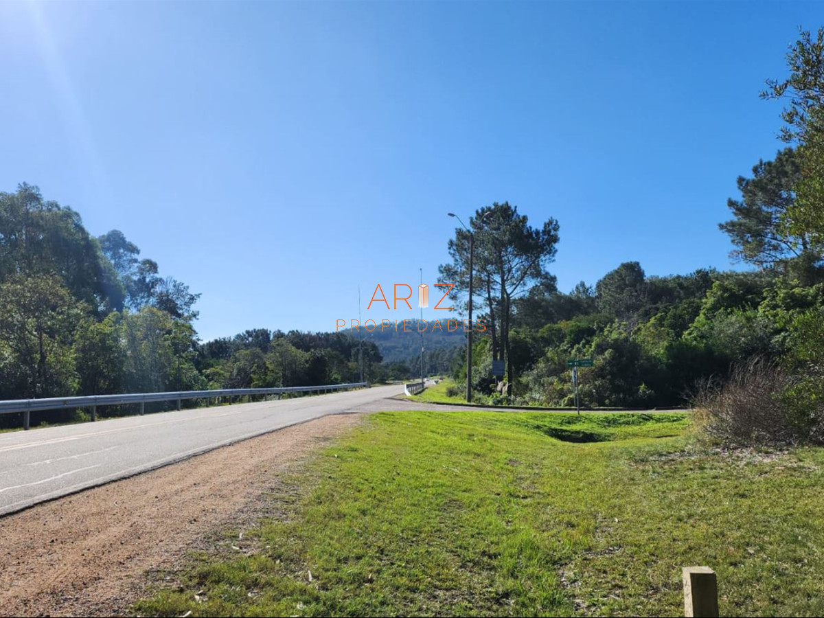Terreno ID.2227 - Vende terreno amplio de 4226 m2, en Las Cumbres- Punta Ballena.