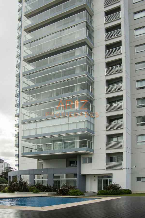 Apartamento ID.2134 - MIAMI BOULEVARD, PUNTA DEL ESTE, PLAYA MANSA, DOS DORMITORIOS , PRIMERAS PARADAS 