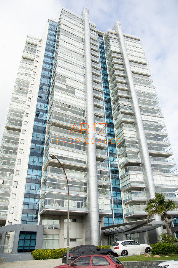 Apartamento ID.2134 - MIAMI BOULEVARD, PUNTA DEL ESTE, PLAYA MANSA, DOS DORMITORIOS , PRIMERAS PARADAS 
