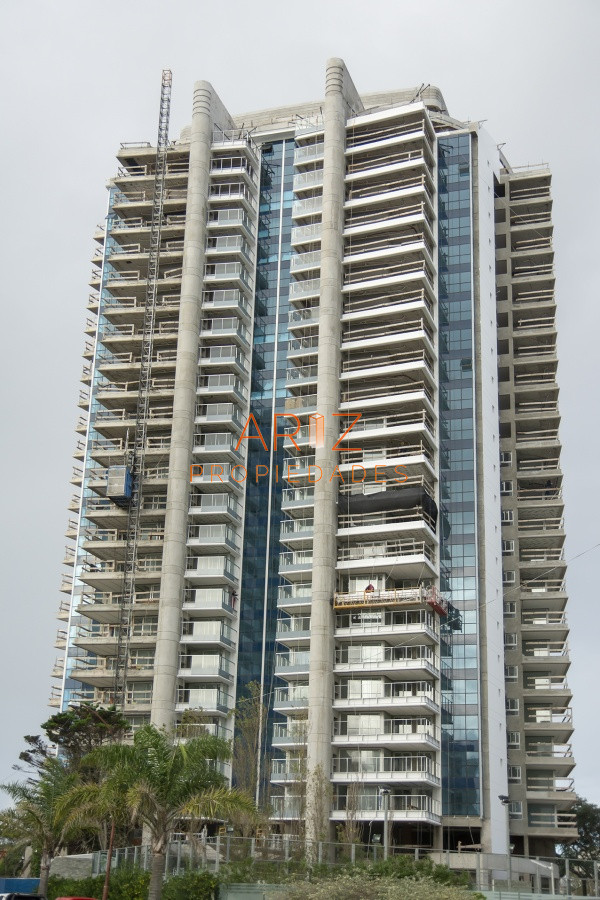 Apartamento ID.2134 - MIAMI BOULEVARD, PUNTA DEL ESTE, PLAYA MANSA, DOS DORMITORIOS , PRIMERAS PARADAS 