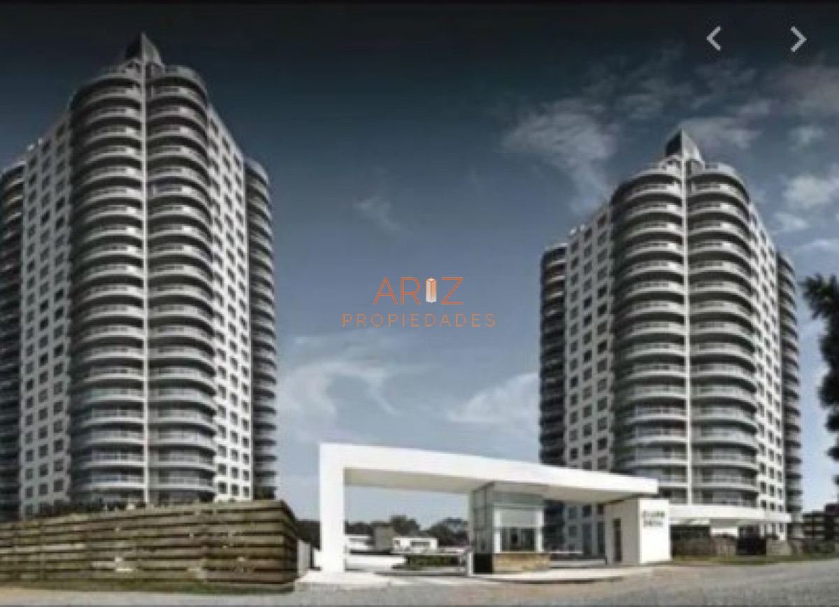 Apartamento ID.1899 - Apartamento en Venta de 3 dormitorios a Cuadras del Mar , Punta del este