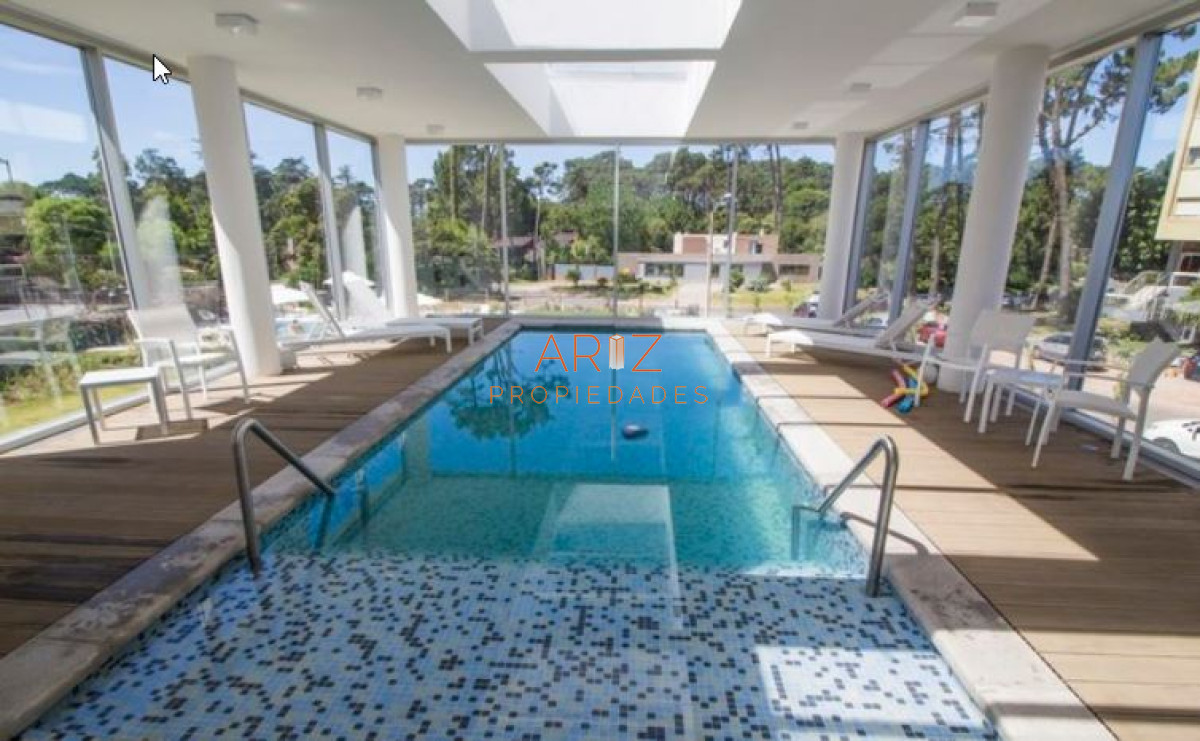 Apartamento ID.1669 - Vende apartamento de 2 dormitorios en Bellagio Tower, Punta del Este 