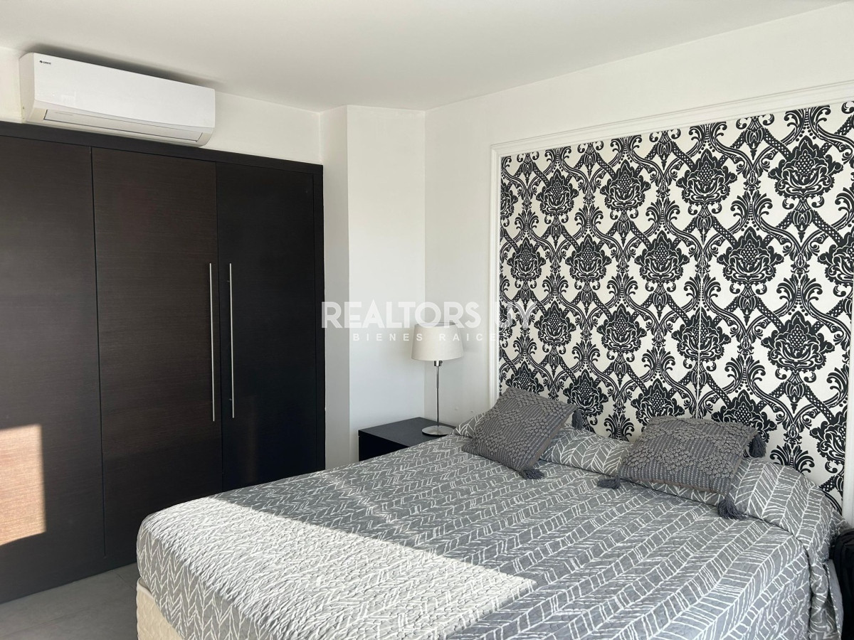 Apartamento ID.107 - Apartamento en Venta de 2 dormitorios en Av. Roosevelt , Punta del este 