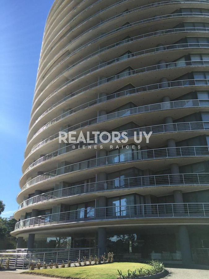 Apartamento ID.39 - Vende departamento de 1 dormitorio y medio en Roosevelt , Punta del Este 