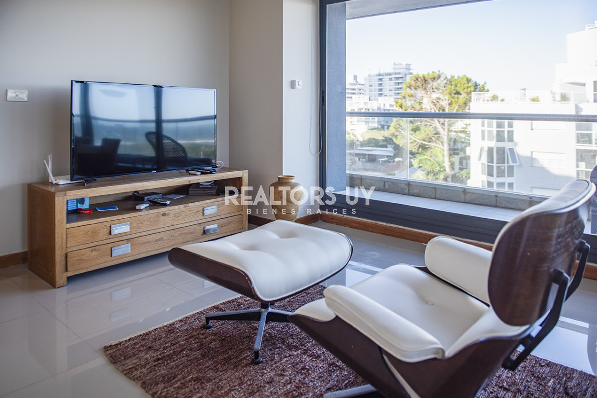 Apartamento ID.459 - Apartamento Penthouse, frente al mar, playa brava, 3 dormitorios con hermosa vista