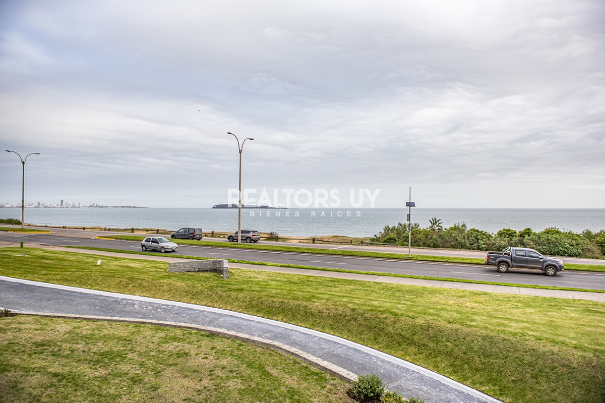 Apartamento ID.167 - Departamento de 3 dormitorios en venta. Gran Oportunidad en Mansa.